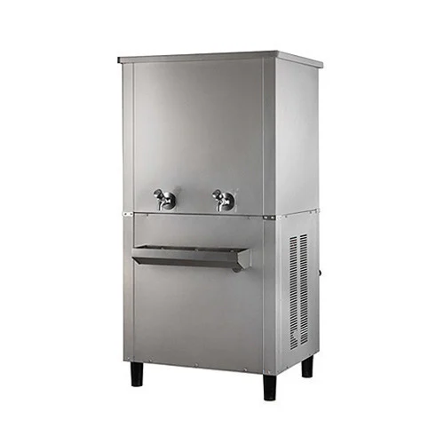 Stainless steel drinking water setup for commercial use